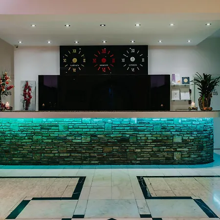 ホテル Sveltos ラルナカ