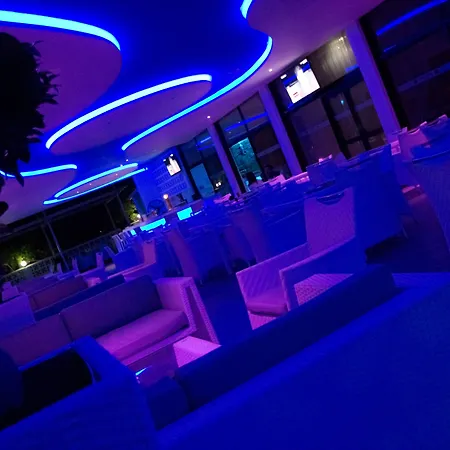 Sveltos ホテル 3*