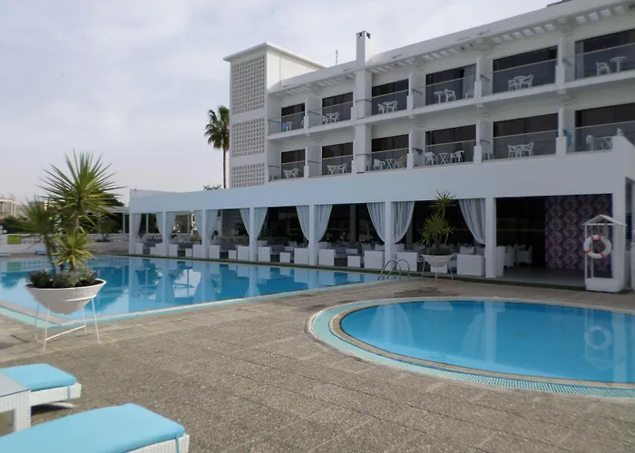 Sveltos Hotell Larnaca