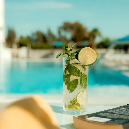 Sveltos Otel 3*