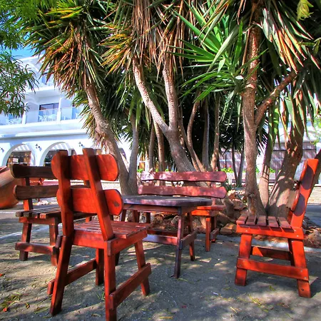 Sveltos Szálloda 3*